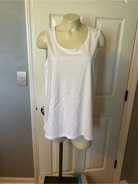 Basic Editions White Scoop Neck Tank Top